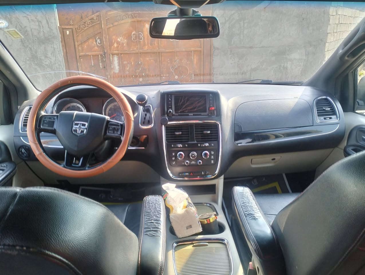 دوج كرفان 19 كلين فول مواصفات داخله تخريب وبسمي رقم سليمانيه ثاني يوم احولك  جاهزه دينار ماتصرف عليهه سعرهه 190 وهذا رقمي ***********  
وصور من أمريكا موجوده بلمنشور
