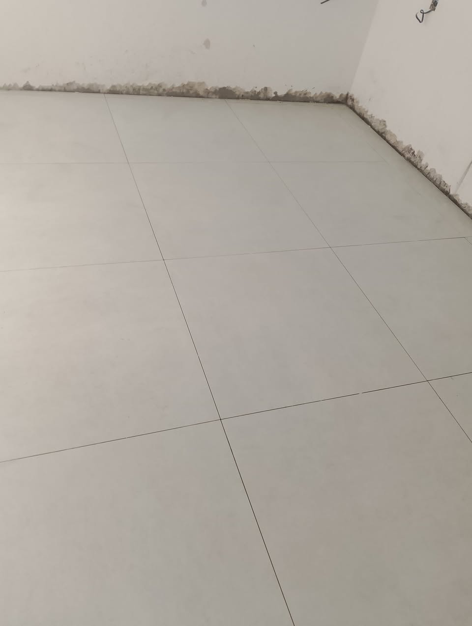 السلام عليكم اسطه سيراميك جداري وارضي متفرغ حاليا شغل مرتب ان شاءلله للتواصل للاتصال بالرقم ***********/***********داخل الموصل
