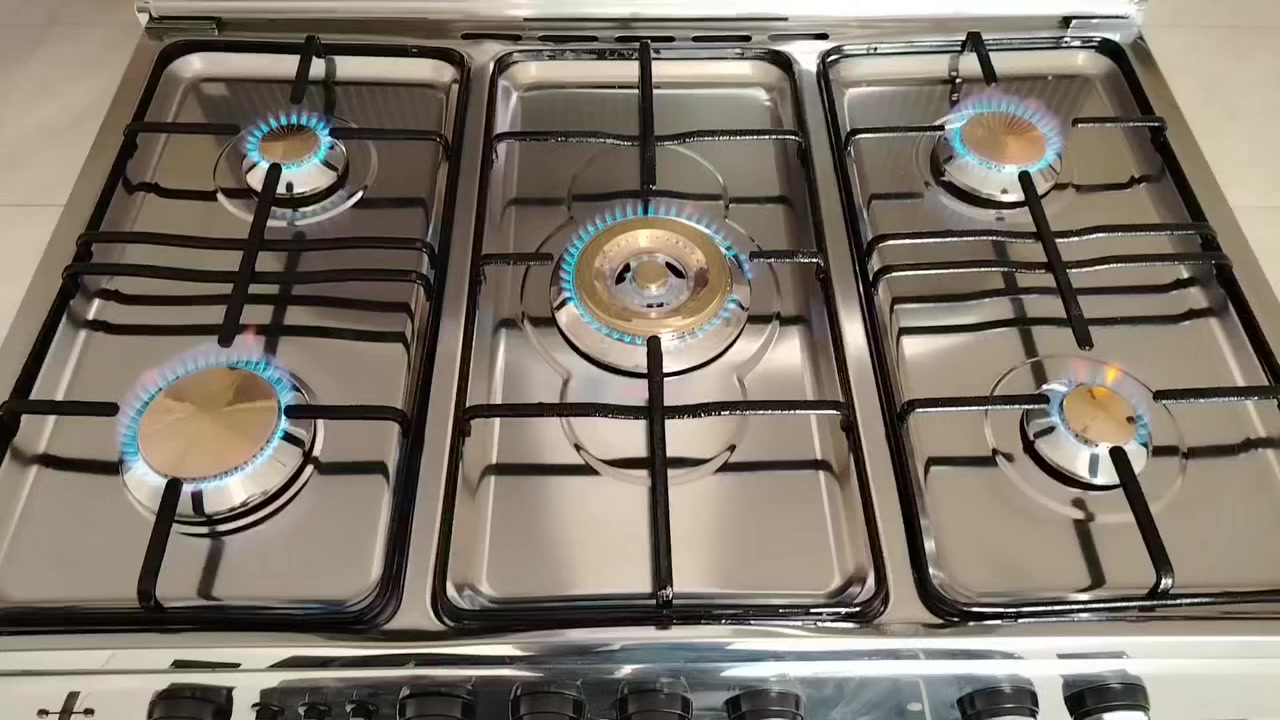 طباخ فريش مصري باب اول كولة شغال نار وافران اخو الجديد مع ضمان شهر بنارة وافرانة *********** يوجد واتساب ويوجد استبدال الطباخ القديم بطباخ جديد
