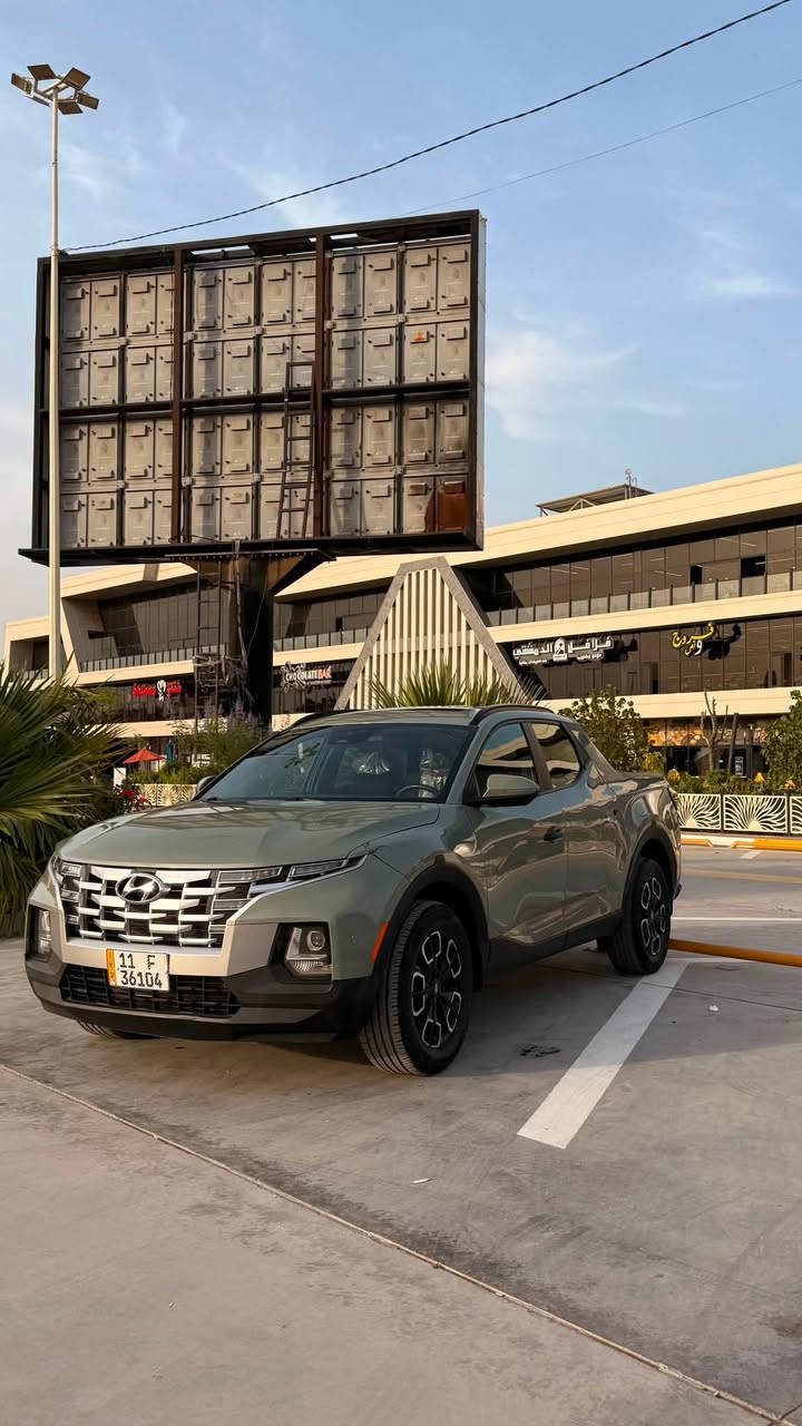 يع سنتا كروز 2023 SEL وارد امريكي - لون مميز 💚
Hyundai Santa Cruz 2023 - 2.5L
سيارة شبابية وبيكب بنفس الوقت، اقتصادية وقوية.
حالة السيارة:
الضرر بنيد مبدل ومصبوغ وباب خلف السائق صبغ فقط،، سيارة نظيفة.
المواصفات الفول:
1.  فتحة سقف
2.  بصمة تشغيل وابواب
3.  كشن كهرباء + هيتر بالكشنات
4.  ويل كب
5.  تشغيل عن بعد
6.  اشاير بالمري
7.  شحن وايرليس
8.  هندبريك بصمة كهربائي
سيارة، كاملة وجاهزة للتحويل.
المكان: ديالى - بعقوبة
للاستفسار: ***********
