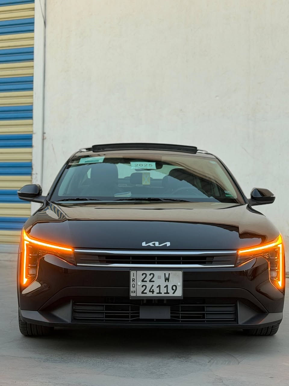 سلام عليكم للبيع فقط 
كيا K4 2025
🛑 
محرك 2000cc – بانوراما – فول مواصفات 
تصميم عصري وتقنيات متطورة مع أعلى مستويات الراحة والأمان
▪️ الموديل : 2025
▪️ المحرك : 2000cc
▪️ العداد : 9،000
▪️ السعر : 187
✦ أبرز المواصفات 
. سقف بانوراما كهربائي
. شاشة وسطية 12.3 إنش
. شاشة عدادات رقمية 4 إنش
. نظام ملاحة بشاشة 12.3 إنش
. مفتاح ذكي Smart Key مع تشغيل بصمة
. كاميرا خلفية مع خطوط توجيه للاصطفاف
. رادارات امامي وخلفي
. مثبت سرعة Cruise Control
. أوضاع قيادة متعددة Drive Mode
. نظام مراقبة ضغط الإطارات TPMS
. نظام ABS مانع الانغلاق
. نظام الثبات الإلكتروني ESC
. نظام المساعدة على صعود المرتفعات HAC
. نظام الكبح متعدد التصادمات MCB
. وسائد هوائية أمامية وجانبية وستائر هوائية
. مقعد السائق كهربائي
. مقاعد جلد صناعي فاخرة
. مسند ذراع خلفي مع حامل أكواب
. تكييف عملي مع فتحات للصف الثاني
. فلتر تنقية هواء للمقصورة
. مصابيح LED أمامية وخلفية
. إضاءة نهارية LED
. تشغيل أوتوماتيكي للمصابيح
. مرايا كهربائية مع إشارات LED
. جنوط ألمنيوم رياضية 17 إنش
. زجاج خلفي مدفأ
. إضاءة داخلية Mood Light
. شاحن لاسلكي (واير ليس)
. نظام صوتي مع سماعات
. بلوتوث مع أوامر صوتية
. تحكم صوتي من المقود
. عازل لغطاء المحرك
. فئة فول مواصفات بتصميم رياضي 
مكاني بغداد قرب علوه الرشيد يم القوس 
اي استفسار/ ***********
                  ***********
