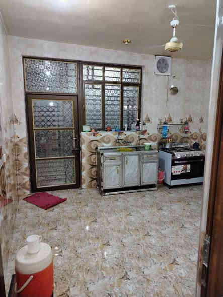 دار للبيع مساحة 150 متر زراعي قرار 25 خدمات كاملة تبليط مجاري كهرباء وماء موقع بهرز منطقة جرف الملح قرب مدرسة النورق طابق واحد يتكون من غرفتين وصالة وستقبال ومطبخ وصحيات وكراج وحديقة سعر 88 بي مجال استفسار ***********
