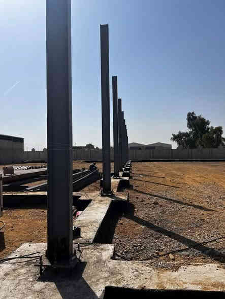 استمرار العمل في مشروع معمل العصائر والمياه الصحية في مدينة تلكيف - الموصل
نصب الاعمدة الحديدية للجملونات مع اعمال تسليح رفت بناية الادارة الخاصة بالمعمل
مكتب الرواد الهندسي 
موصل - حي النور
للتواصل الاتصال بالارقام
***********
***********
***********
