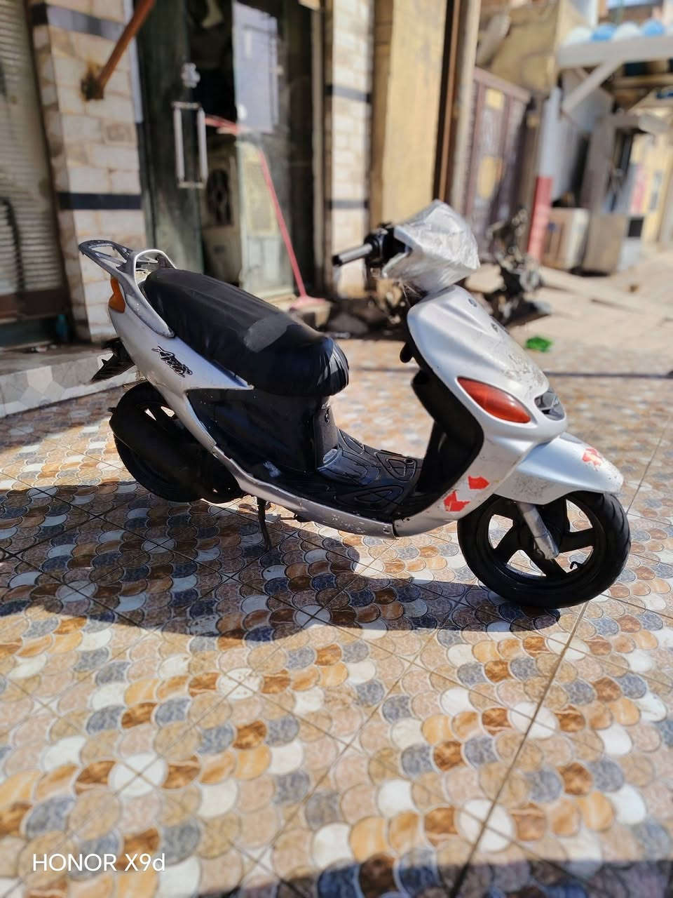 دراجه اكزز فحل مفتوحه رايمر أصلي شغال سلف هندر دراجه دراجه دبلات خلفي أمامي زوج تايرات جديد نهضة ومشي خير من الله كله شغال نقص باتري فقط سعر 200 مكاني ناصرية مركز ***********.
