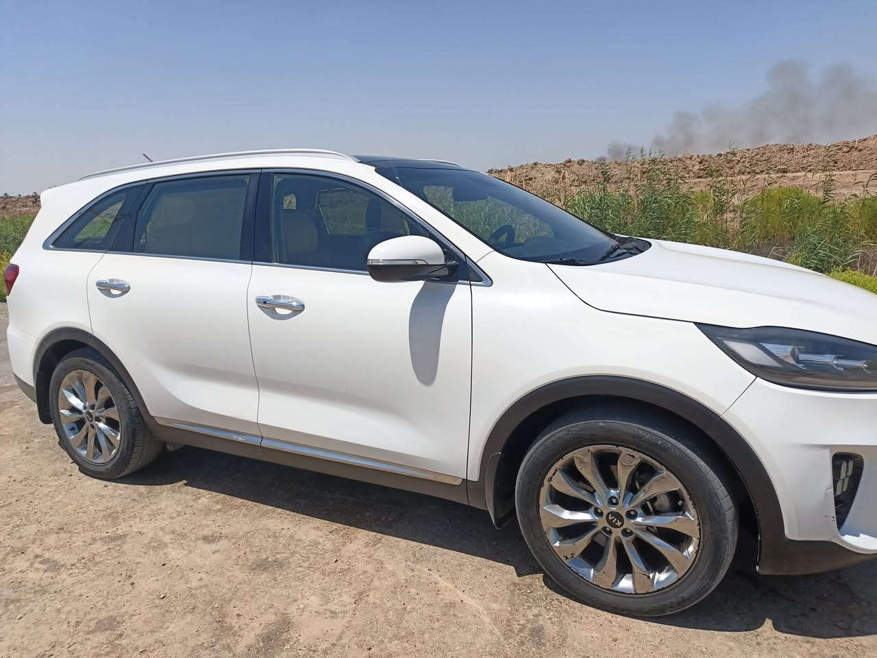 سورنتو 2019 خليجي
نضيفة جداً 
للبيع فقط بدون مراوس 
6 سلندر 3500
7 راكب 
3 قطع تبريد 
جنطة كهرباء 
شحن لاسلكي 
بانوراما 
السيارة شكل ال 20 
كشنات جلد وكهرباء وتدفئة وتبريد بالكشنات 
شاشة كار بلاي 
تبريد ثلج 
ترحيب مري 
مري شفط 
السيارة فول مواصفات 1/1 
ونضيفة جداً 
السيارة ماشية 147 الف 
نقصهة فقط تايرات 
تخم تاير يرادلهة فقط 
لايت زنون عالي ناصي البلادي
السيارة جاهزة وجديدة 
كتلوكات الشركة بعدهن بيهة 
مواصفات ال 19 الخليجي 
كير محرك كفالة 
السيارة بدون كامرة دوارة وبدون اوتو هولد.
رقم اربيل بسمي 
السيارة كفالة عامة ماعدا البارد والتكحيل بيهة بسيط موجودات بالسونار
السعر 233 و بيهة مجال بسيط للشراي 
تجي تشوف السيارة وتدلل 

واتساب فقط غير متواجد على الفيس 

***********

