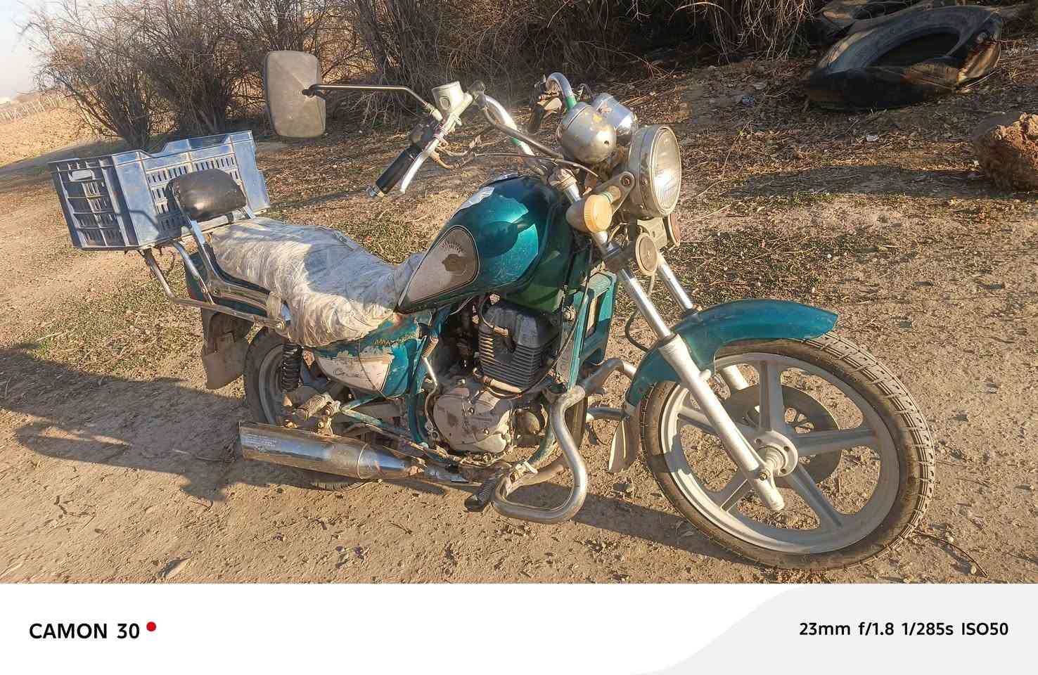 موطور هارلي للبيع شقاله سلف هندر مكينه ناعمه السعر 450 بي مجال للتصال ***********
