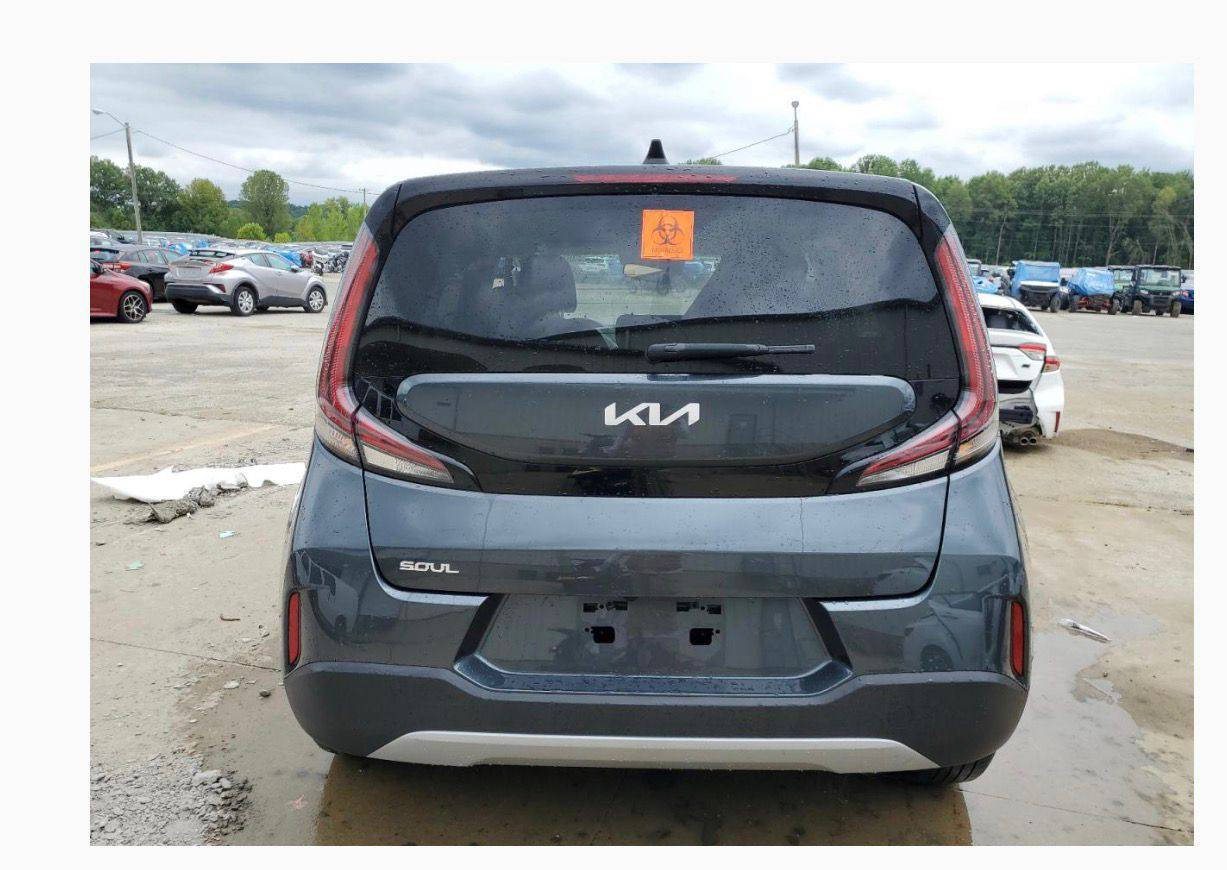 صول ٢٥ ماشيه ١٥ مايل بدون رقم السعر ١٢٥ قفل مصلحه كامل بيه تبديل ٣ قطع  بلادي بدون صبغ فقط 
شبر بالبنيد  واتساب ***********
