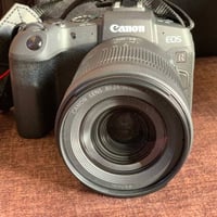 كاميرا كانون EOS R مع عدسة RF 24-105mm مع رام lexar ذاكرة 32  مع جنطة ...