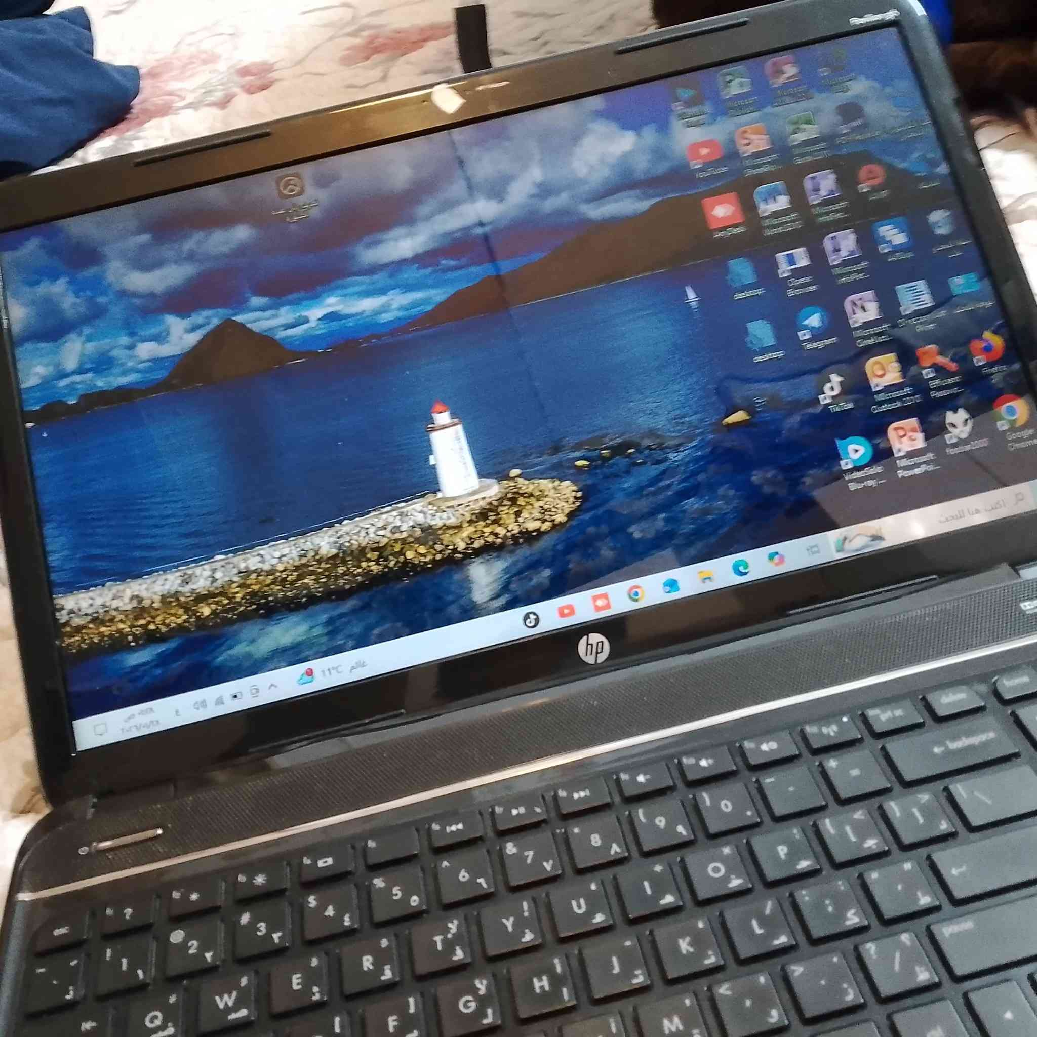 السلام عليكم حاسبه لبيع ماستخدمه بس 2شهرين بس
بس قرايه مال طالب بس بيهه كل البرامج 
السعر خاص 
الستفسار/***********
