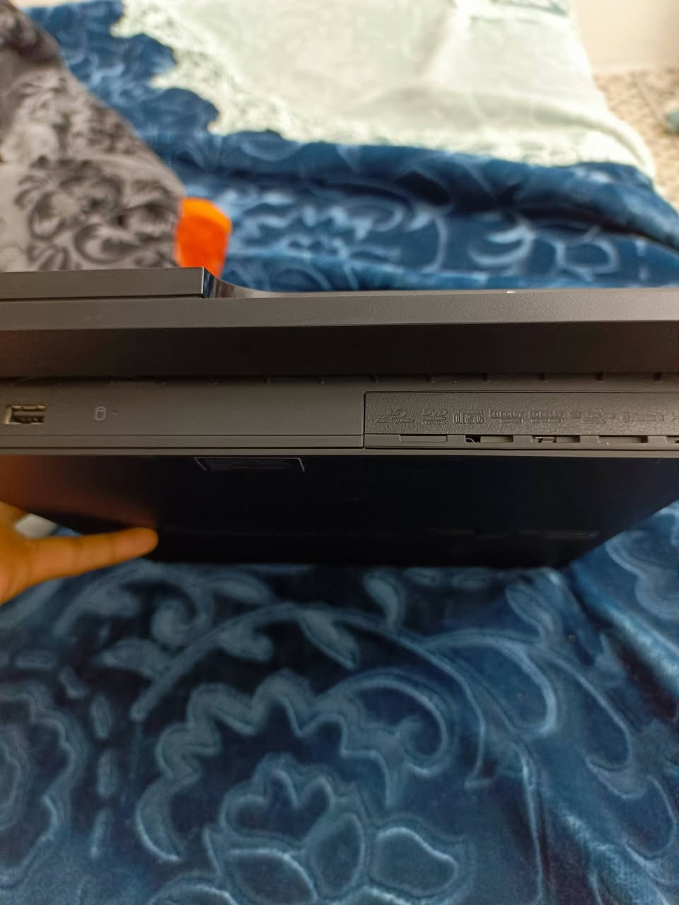 سلام عليكم بلي 3 شغال ويا جوستكات ثنين ويوبس اس وجميع الملحقات نضافته 100/100 وجهاز مامفتوح وتكدر تجي تفحصه بنفسك سعر 180وبي مجال حك الجية التواصل ماسنجر مكاني بغداد المدينه


**إذا كنت صاحب هذا الإعلان وتريد حذفه لأي سبب، رجاءا أرسل رسالة إلى الدعم الفني**