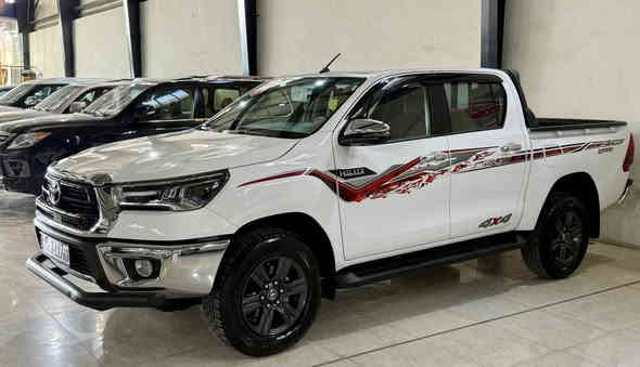 هايلوكس ٢٠٢٤ شريكه ى جيهان
٢٠ هه زار روشته  ده بل اكسل توماتيك  فوليوم شاشه كاميرا حساس  ئاوينه ئيشاره ت  ليد زينون كوشن ته بريت 
زمان شه ريكه ى ماوه 
هيچى پيوه نيه 
شوين كه لار 
***********
