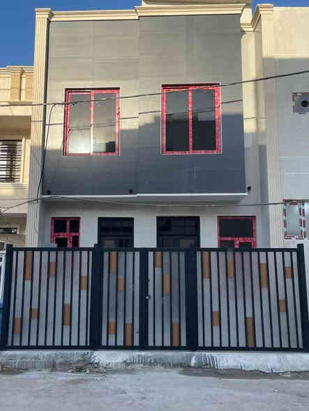 مشتملات 50 متر رركن توون للبيع 🏡🏡بواجهه مميزه جداا😍🔥

واجهه الاول 8 متر ررركن 💥
نزال 6.25 متر 

ثلاث طوابق ومدخلين 💥
يحتوي على صاله ومطبخ و3 غرف نوم 
وصحيات عدد 2 وبيتونه وسطح 

واجهه الثاني 🔥🏡
6 متر 
نزال 8.25 متر..بصف الركن 

ايضا ثلاث طوابق
يحتوي على صاله ومطبخ و3 غرف نوم 
وصحيات عدد 2 وبيتونه وسطح 

العنوان  :: بغداد :: حي الجهاد :: ديوان المخابرات :: خلف شارع 60 وعلى شارع عريض 15 متر 

للاستفسار الاتصال *********** 📞📞مكتب الشهم للعقار
