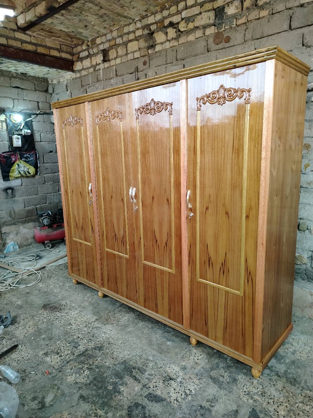 سلام عليكم كنتور ابو 4 ابواب تسكام ثقيل الضهر جرجوبه تلبيس الجتف جاو ميسان حي العسكري*********** 