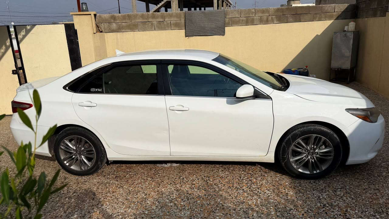 السلام عليكم اخوتي كامري للبيع وارد امريكي موديل 2017 سياره بدون ضرر بدون صبغ رقم دهوك تحويل ثاني يوم سياره باسمي مواصفات se  ماشيه 300 الف سياره نضيفه مال بيت 
شراي يتصل سعر 186 وبيه مجال بسيط *********** بيه واتساب
