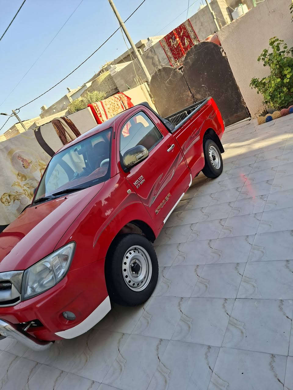 سلام عليكم بيكم فلاونزه تك مديل 2011 مكفوله رقم واسط نكليزي بسمي سنويه ٣١ سعر 135 وبيه مجال عنوان بصره دور شرطه رقم لهاتف ***********
