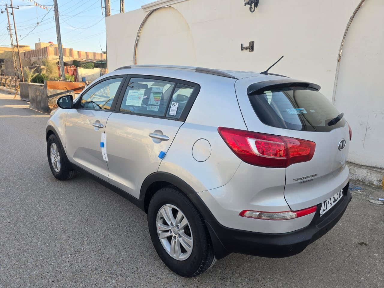 السلام عليكم كيا سبورتج خليجي موديل ( 2013 ) بيه جاملغ امامي مبدل اصلي شرط وصبغ طرف البنيد جهة اليمنى ورش الهلال الأيسر تجميل شرط بدون اي ضرر داخلي  سيارة جديده وجاهزه من كلشي محرك وكير شرط مامفتوحات محرك 2400 دوش شاشه كامره 5 ويل كب فول تحكم بلاجكتور وحاجب امامي سياره جاهزه من كلشي اليات 100 بال 100 مكاني ناصريه مدينة الصدر للاتصال 
( *********** ) وات ساب 
( *********** ) السعر ( 125 ) ورجا مو شراي لا يكسر بحلال الناس
