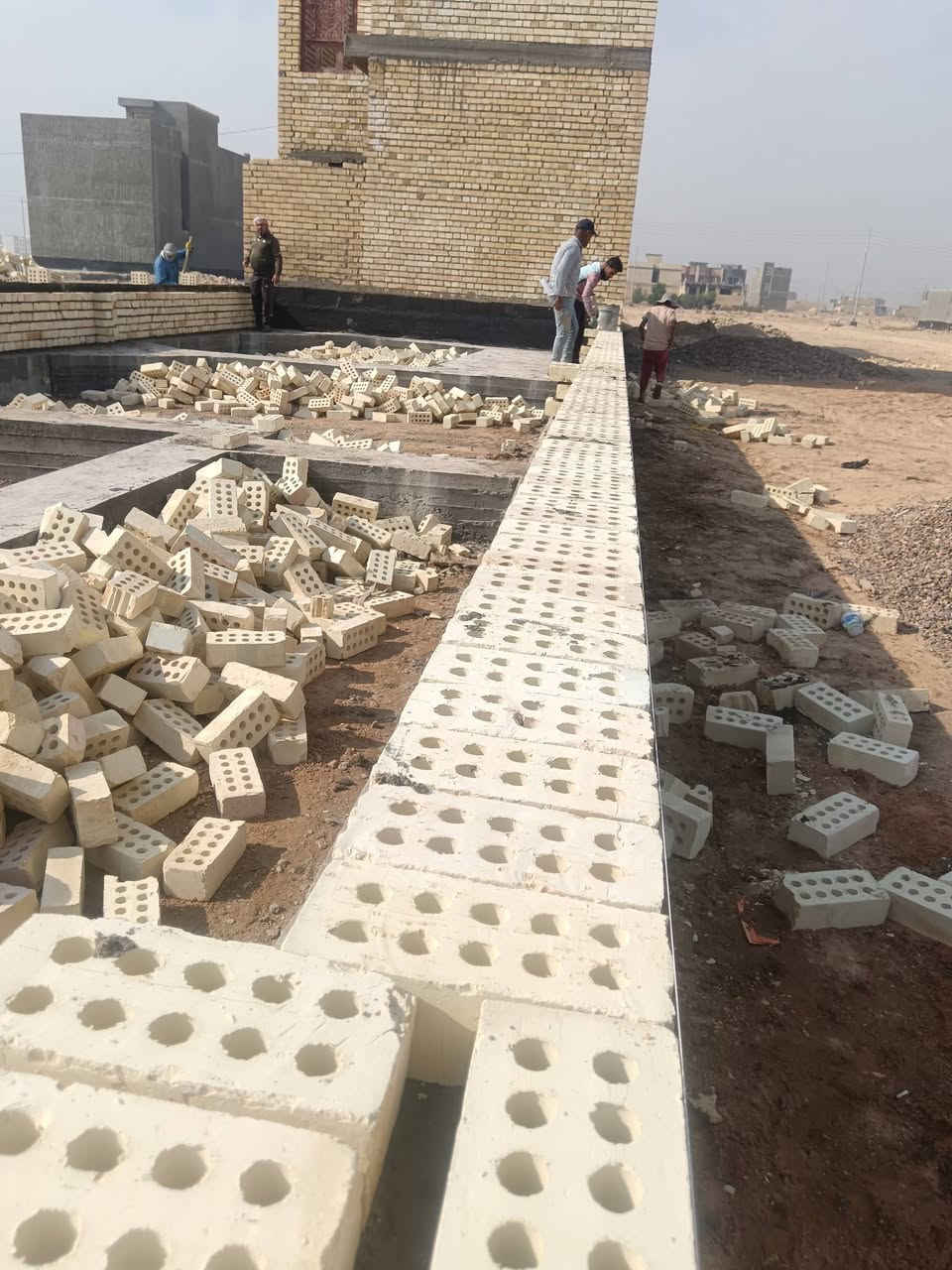 السلام عليكم
خلفات بناء متفرغين حاليآ نشتغل قطعي وانشتغل ع دبل شغل نظيف وزن ليزر ومساطر وشاهول وخيط 
وانجاز سريع للتواصل خاص او واتس ***********
