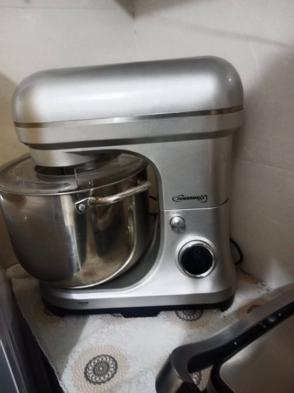 جهاز قهوة نضيف ستعمال كلش قليل +عجانه الاستفسار ***********بي وتساب
