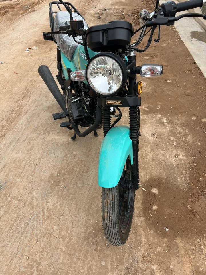 سلام عليكم دراجة سونك جديده مابيها أي نقص موضحه بل صورهً موديل ٢٦ أوراق سكنر سعرها ٩٠٠الف عنواني بابل شارع الحسينية 

***********
