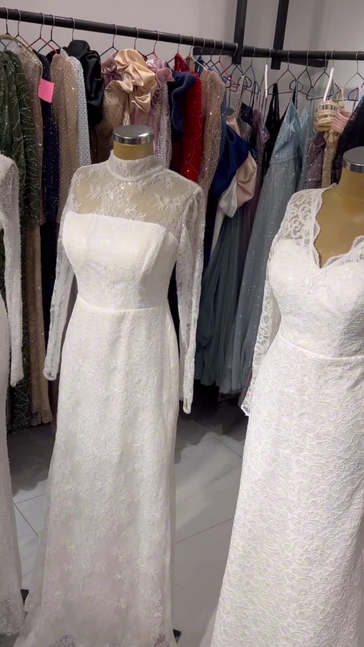 تألقي معنا في يومك الأبيض🤍
فساتين عقد👗
لدى ازياء ثروت للعرائس 
***********_***********

