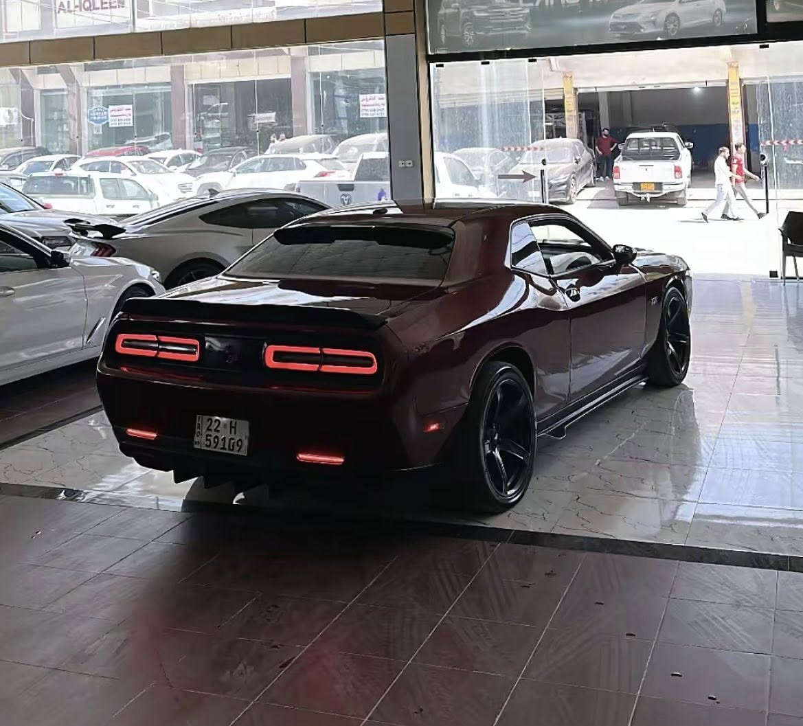 سعر 129$ و 7$ غرامه صافي 122$ مجال
دوج جالنجر 2018 موصفات SXT
بدون دعم شرط عام بخ جمالي
بدون دواخل و شاصي و ارباك 
رقم و سنوي جديد شرط تحويل 
كير و مكينه شه رت 118 ماشيه
سياره حيل نضيف و جديد
و سعر 129$ مجال و 7$ ورق غرامه
صافي 122$ مجال
واتساب ***********
