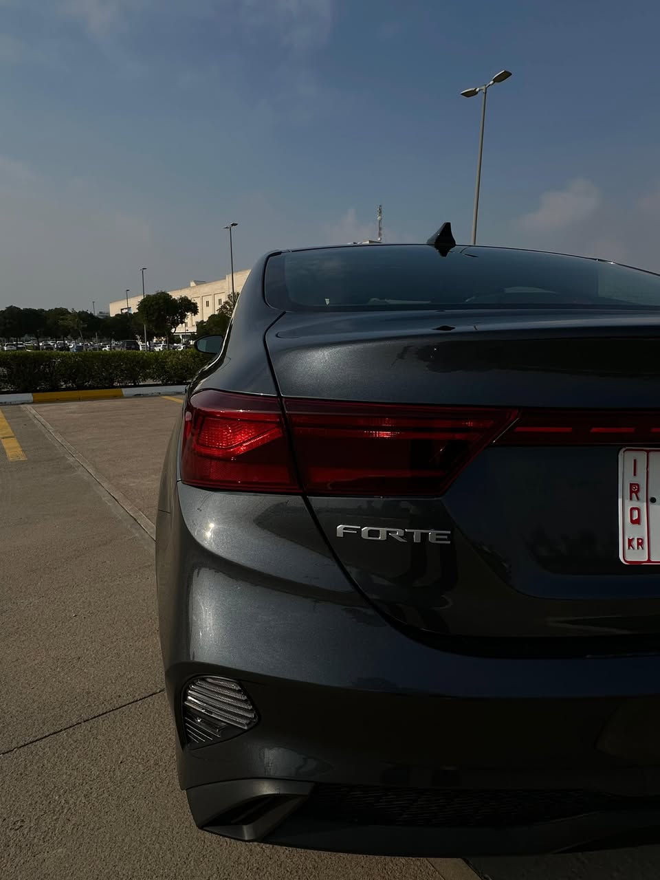 كيا فورتي 2023
دخول جديد
مكينه 2000 دوش المرغوب
ويل كب
شاشه وكاميرا وشاشة عطلات كبيره 
رادارات وتحديد مسار قياده ذاتيه
مرايه كهرباء وبوصله 
الضرر قطعه وحده بدون دواخل بدون ايرباكات 
السياره كاتي فحص وهزه كامل بس تروح تشد لوحات 
السعر 141 مجال بسيط 
ملاحضه حجر بيئه رادار كله شرط 
***********
