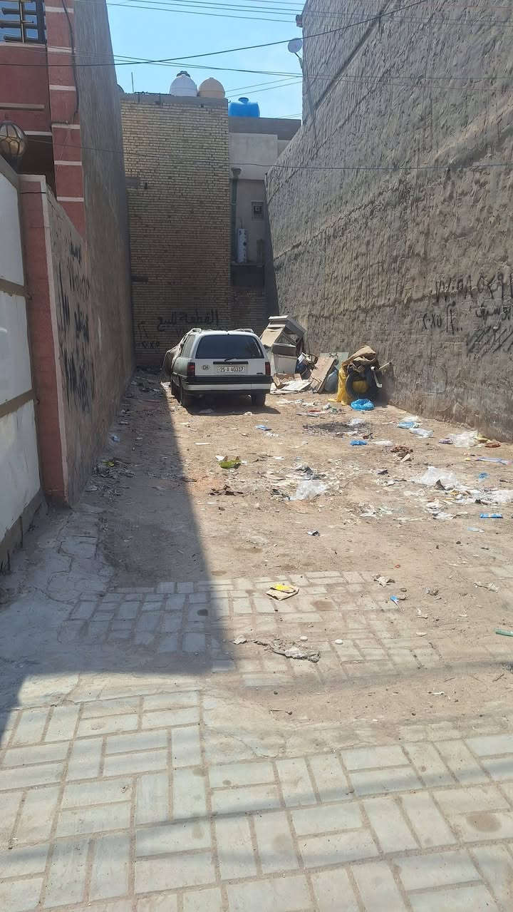 السلام عليكم
قطعه. ارض بالسريدات 
مكانها بدايه المربع الثاني على الشارع مكانها تجاري بصف الركن وقريبه عل شارع
المساحه 100   واجهه 5 /  نزال 20  
المكاتبه تكون ويه ابو الكاع نفسه
الي حاب يشوفها ادزله موقع القطعه ويشوفها 
للاستفسار ***********
