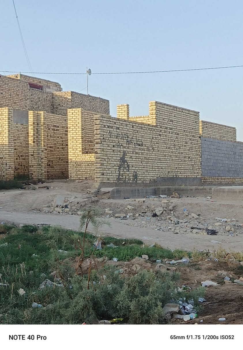 هيكل للبيع زراعي مساحه 200 غرفتين صاله وستقبال ومطبخ في داينيه.. ***********
