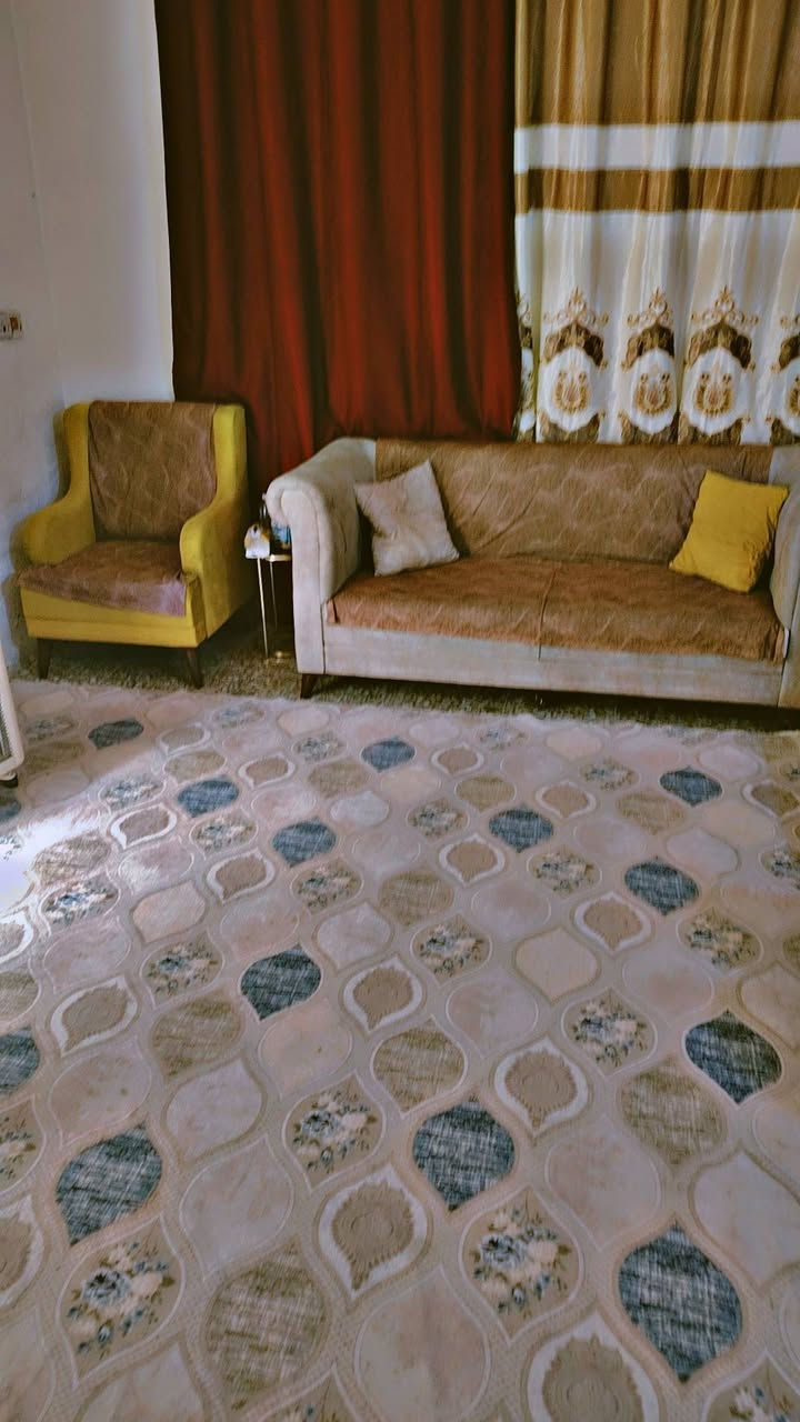 السلام عليكم تختم ١٠ مقاعد للبيع
السعر ٦٠٠ وبي مجال
***********
