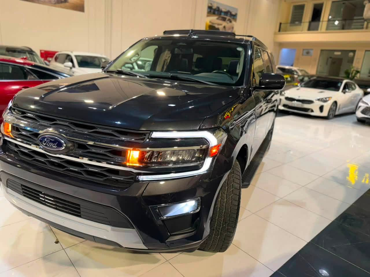 السلام عليكم
فورد اكسبديشن للبيع 

موديل 2024 

موصفات XLT بلاس 

بنوراما 

4x4

كشن تبريد /حار 

باقي موصفات موجودة بصور 

شاصي قصير 

صبخ قطعتين بنيد و جملخ جهد السكن 

فحص و هزه 100/100 
ماشيه 26.000مايل 

سعره 28.500$ 

بدون رقم 

العنوان أربيل 

للتفاصيل اكثر 

*********** وتساب 

*********** وتساب

