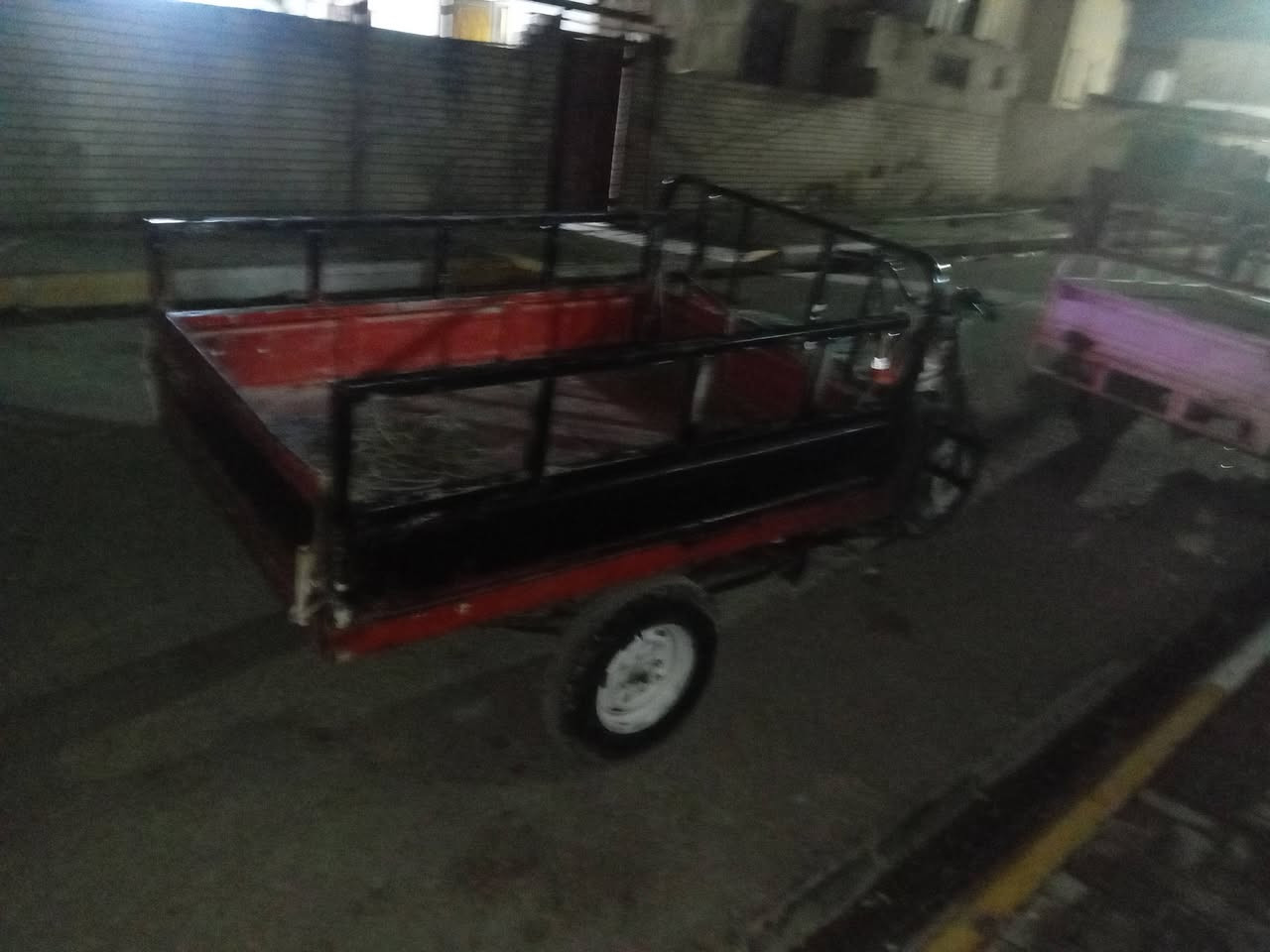 سلام عليكم ستوته امتيار البيع مديل ٢٠٠٩ السعر٨٠٠وبيه مجال رقم الوحه السوده المشتري ه رقم ***********
