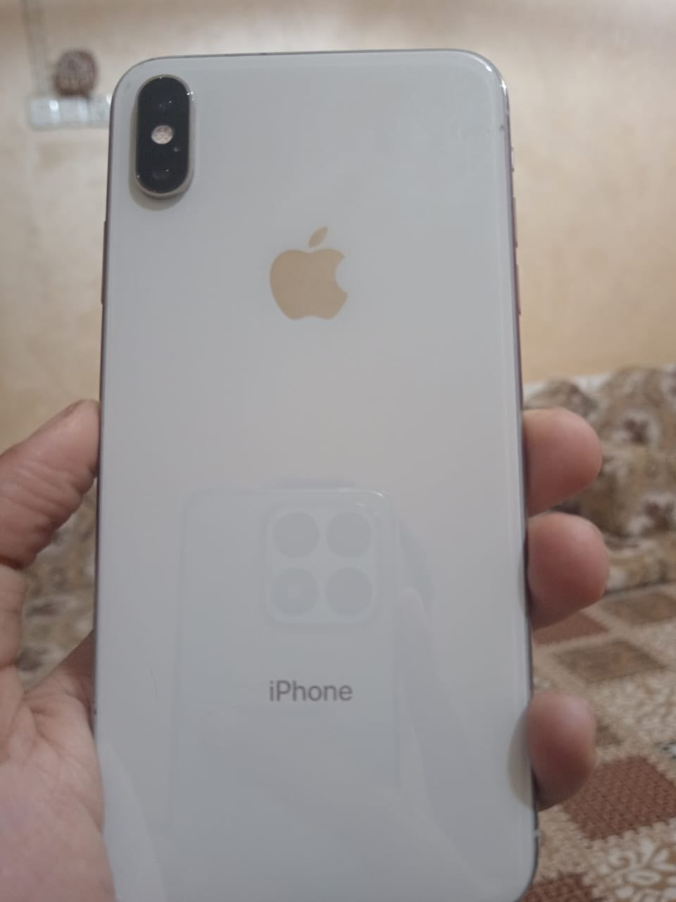 ايفون اكس ماكس مامفتوح مكفول نظافته ١٠٠/ البطارية ٧٧
السعر٣٠٠ 
***********
