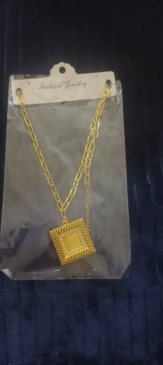 ذهب برازيلي دزاينات راقيه
يوجد توصيل


**إذا كنت صاحب هذا الإعلان وتريد حذفه لأي سبب، رجاءا أرسل رسالة إلى الدعم الفني**