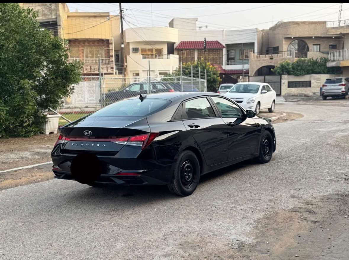 النترا 2023 للبيع  ٢٠٢٣
وارد امريكي حادث بنيد فقط  وبلعراق طخه بسيطه بين البابين ونصبغن الباقي مكفول صور الحادث والسونر بالمنشور 
كير مكينه صدر على وضع الشركه ماشيه 70 
رقم بغداد الجديد/ هزة جديدة/ سنوية جديدة
مواصفات فول عدا الفتحه ( بصمه / تشغيل عن بعد / دشبول ديجيتال / سايد بريك دكمه / اوتو هولد / 3 انضمه قياده / تدفئه كشنات / شحن واير ليس ) 
مكاني بغداد/ اليرموك 
السعر :- 133 وبي مجال 
للاستفسار :- *********** بغداد, العراق
