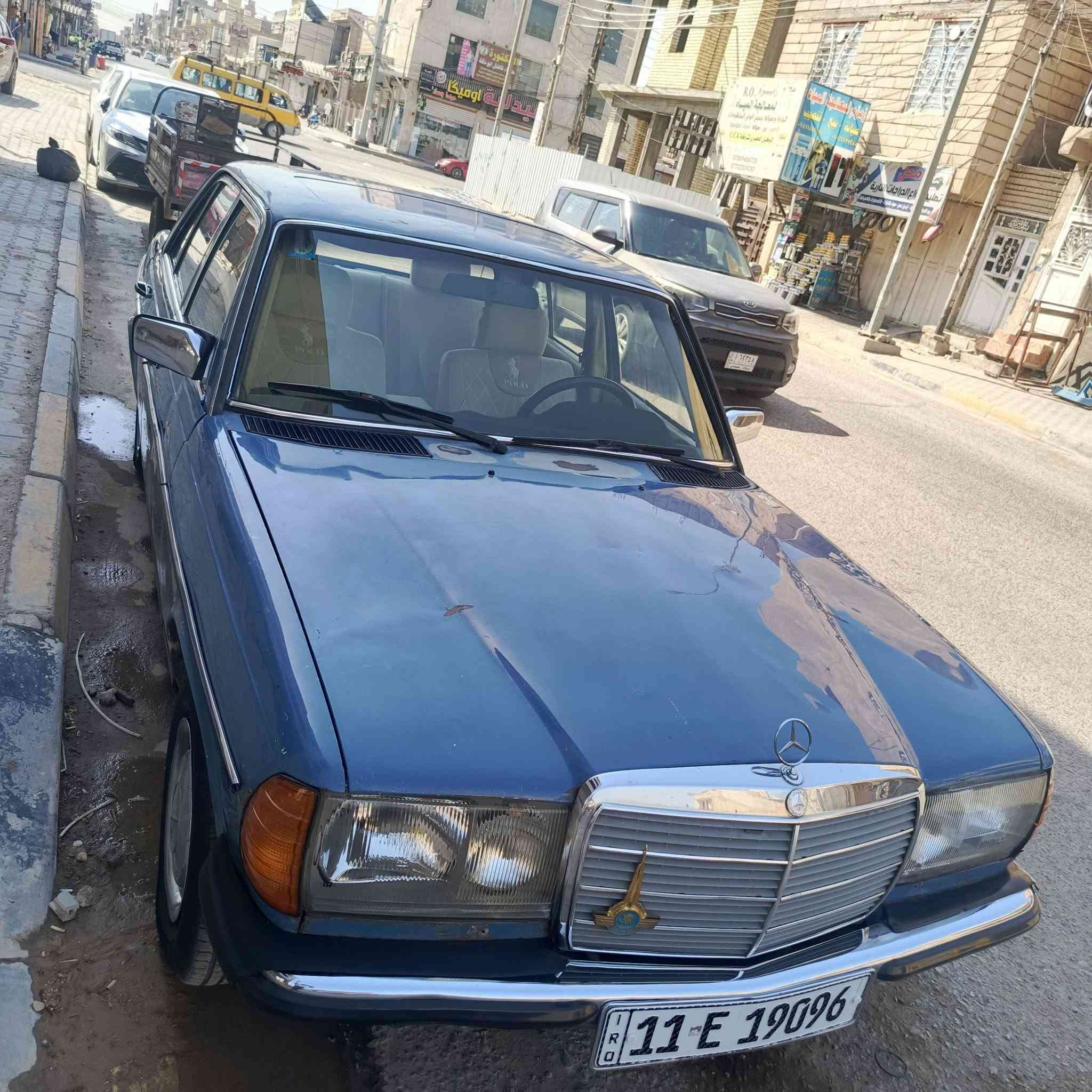 سلام عليكم مارسدس ابو جحيل لبيع موديل 1984 مكينه وكير 2500 مفكولات تبريد ثلج كله كامله  تخم تاير فتحه سقف كهرباء شغاله سياره كله كامله فقط جعمقه مال لباور بيه نضح بسمي رقم دولي بغداد سعر 46 وبيه مجال مكاني كربلاء سيف سعد *********** سياره بيه بيه مكانات صبغ مو كله
