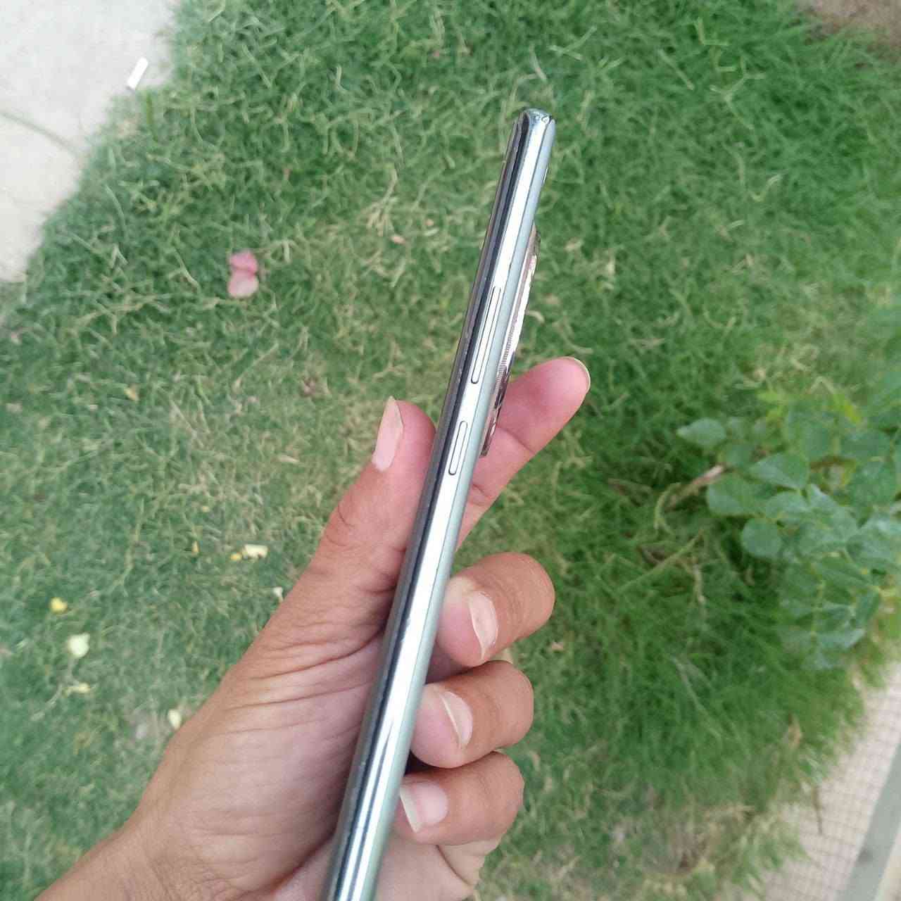 سلام عليكم جهاز لبيع اسم جهاز Infinix ZERO 40 بي فطر بل بلازمة  ذاكرة، ٥١٢ مكاني شعب رقم لهاتف
*********** 

السعر 200 بي مجال قليل
