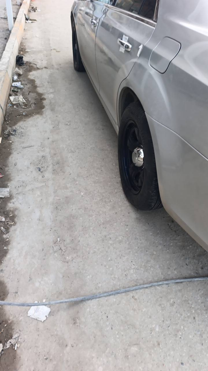 السلام عليكم سياره اوباما 2014سياره جاهزه من كلشي متومه شمالي وكاله قياده بسمك كبل شرط حاسبه سياره فول واحد ع واحد مكينه وكير 3600 منضومه زنون برده خلفيه  تابوت حار وبارد حساسات رادار كشنات اسود حضن 
ويل بوليسي 18 تخم تأير جديد 
ملاحظه ملاحظه سياره تأشيرة كص بجم فقط 
ملاحظه ملاحظه جاملغ امامي جهة عبري اسود تبديل جديد بعده مامصبوغ 
مكان ناصريه  رقم واتساب *********** فقط واتساب 
السعر 70 وبيه مجال كلشي موجود بسوك
