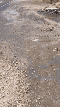 مشتمل هيكل  للبيع طابق بمجمع البصمه ماء وكهرباء بناء مسموح 100 متر و ا...