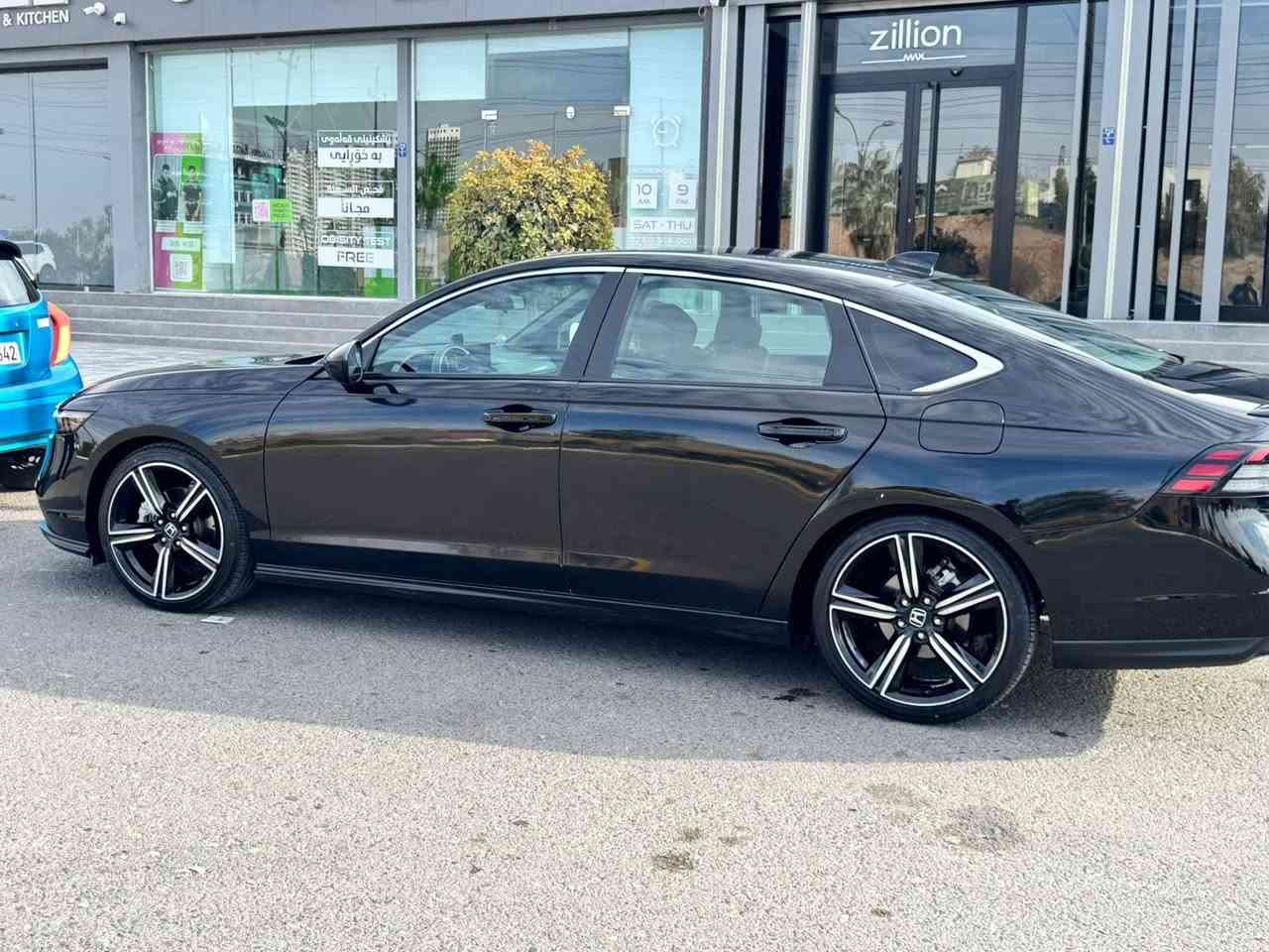 السلام عليكم
هوندا اكورد سبورت 
موديل 2024 
ماشيه 23 الف وقابل لزياده 
مواصفات السبورت معروفه 
حادث جانبي بجم كبس  ايرباك برده وكرسي فقط 
السياره بدون اي نقص 
بيع او مراوس حسب القناعه 
***********
