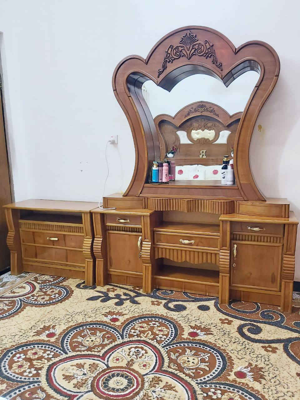 غرفه ام6 قاطين تزكام صاج ثقيل شغل ملكي حديث نضافه ١٠٠% استعمال قليل اي نقص ما بيه سعر مليون و١٠٠ وبيه مجال قليل بيع مستعجل الشراي يتصل *********** عنوان ميسان الجمعيات خلف جامع تاج الدين
