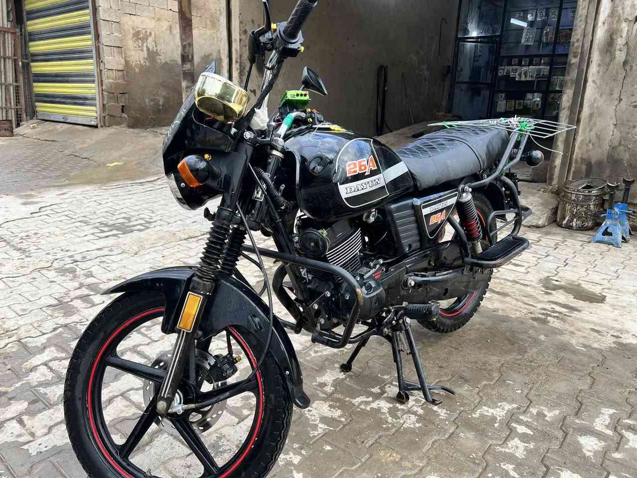 سلام عليكم
دراجه دايون
 موديل 2024 سكنر
كفاله عامه برغي ماعوزها 
الاستفسار ***********
