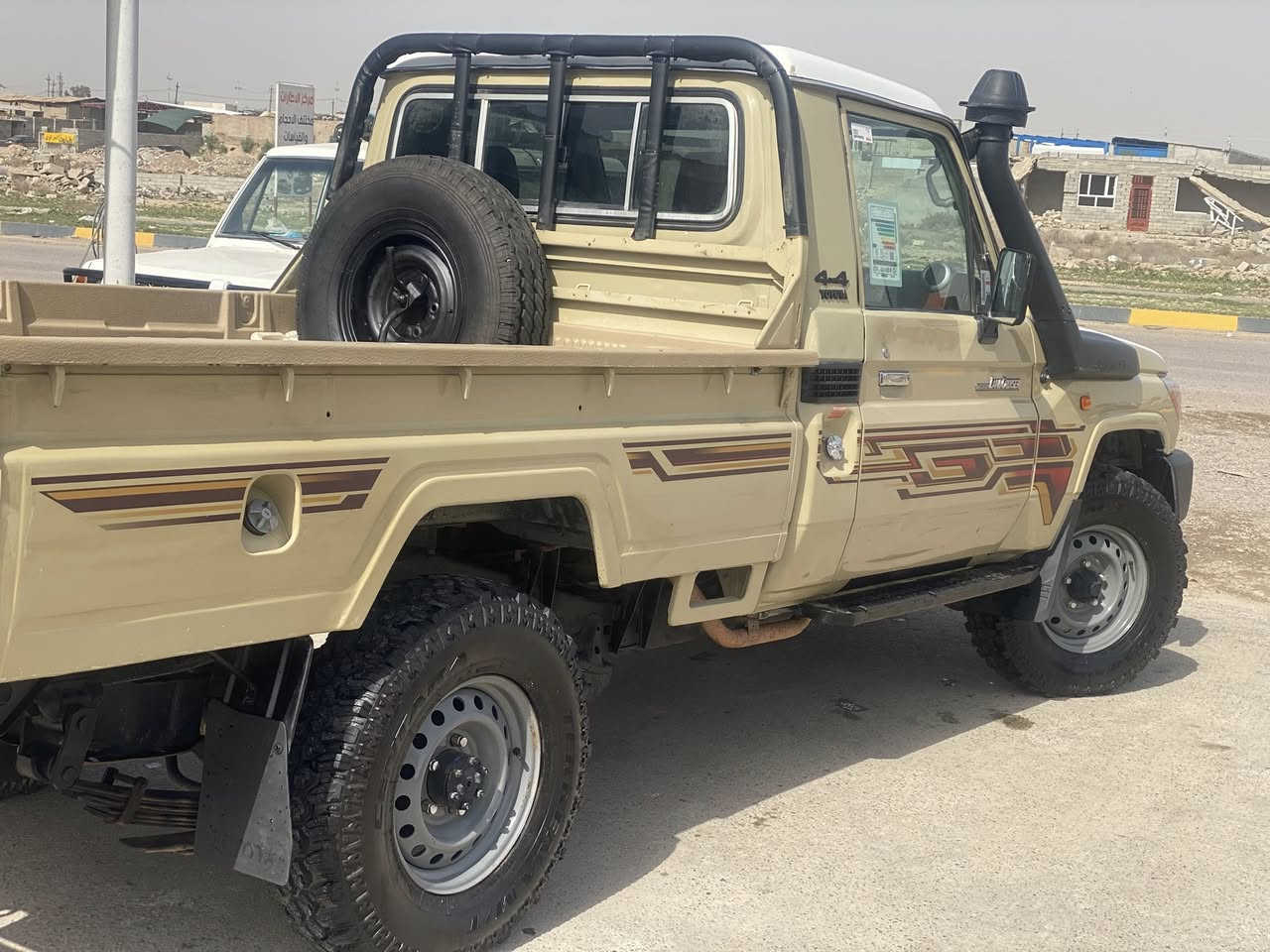 مرخصة الامين سياره للبيع لاندكروز حوثيه شاص سياره اصوليه رقم سليمانية موديل سياره (2012) رقم جديد دولي سنوية جديده سياره بلاديه من كلشي مكفوله مكينه وكير واكسل وحداديه وتبريد وصدر وشاصي وكشر كله مكفول وبشرط بس بيها قطعتين صبغ بدون كص ولالحيم سياره جديده كله على وضع ابلادي موجوده بغداد
وسعرها (190)ورقه 
رقم الهاتف ***********
