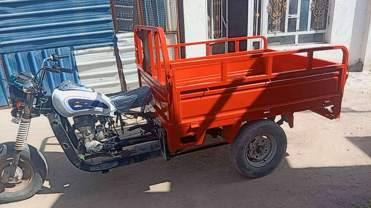 سلام وعليكم ستوته موديل ١٧ اوراق اصولي مكينه مفتوحه كهربيات شغاله كله ضفيره جديده باتري جديد كله جديد مكان بين نصر وشطره ***********
