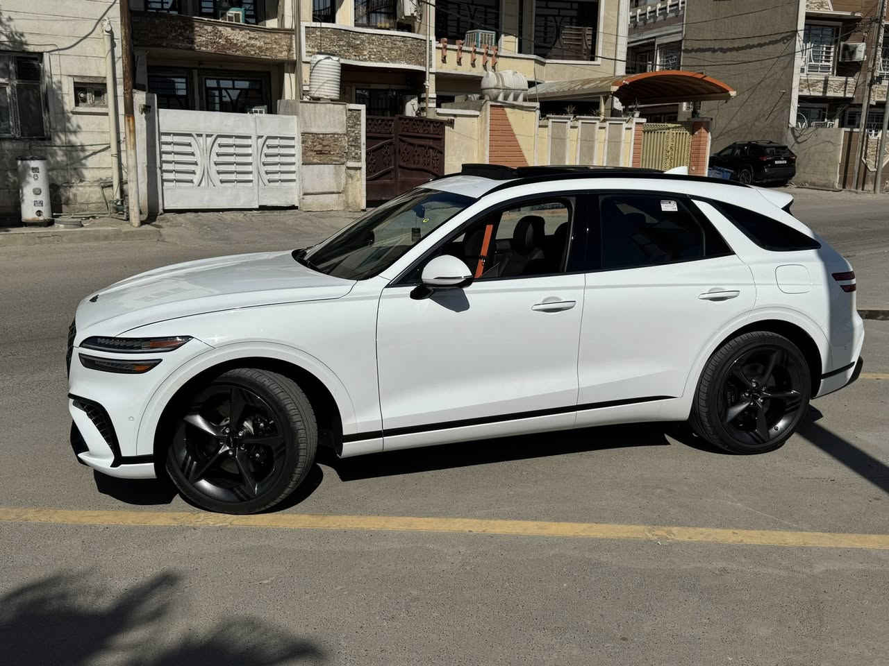 السلام عليكم
يمكن اول سيارة 2026 تنعرض للبيع 
Gv70 سبورت برستيج 2026
رقم بغداد شهداء وكالة ومكاتبة وعقد اسوي باسم المشتري 

بعده السيارة بلزكات الشركة 
مبرمج الواقع الافتراضي  اللغةً العربيه 
فول الفول 
الشكل الجديد 
ماكو داعي اذكر الموصفات 
حادث جاملغ ربع مصبوغ وبنيد مبدل ومصبوغ 

🔴ارباك راجع سستم شرط الفحص 🔴

🔴شواصي مكفولة 🔴

ماشية 1860 قابل للزيادة 
مكان بغداد 
***********
