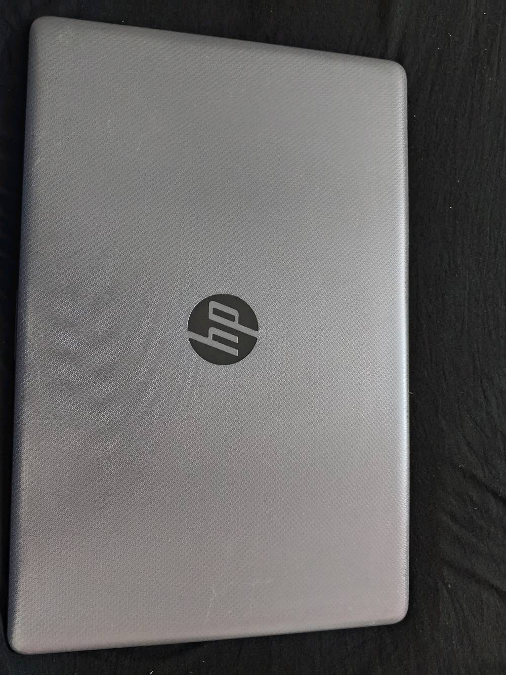 من رخصه الادمن لابتوب hp
core i5 gen 10                    كور اي فايف جيل العاشر

Ram 8          رام 8قابل للتطوير

Me more 256    ذاكره 256 قابل للتطوير

الون اسود تفاصيل اكثر واتساب  

***********

السعر بي مجال للشراي