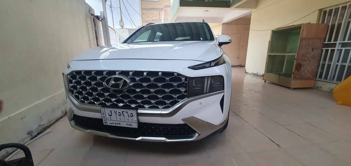 السلام عليكم
سانتافي ٢٠٢١ خليجي
٦ سلندر ٣٥٠٠
رقم،بغداد باسمي 
مشروع وطني 
ماشيه52000٠ حقيقي
لايت وبك لايت لد
٧ راكب
مخمل
جنطه كهرباء
بصمه
تحكم ستيرن فل
تشغيل عن بعد
تبريد ٣ قطع 
السياره جديده ونظيفه كلش
بيه طخه بطرف الدعاميه والبنيد بسيطه ومعدله بارد.ومبينه بالسونار الي ناشره
مكان السياره الديوانيه 
السعر 235 قفل 
الشراي يتصل ***********
