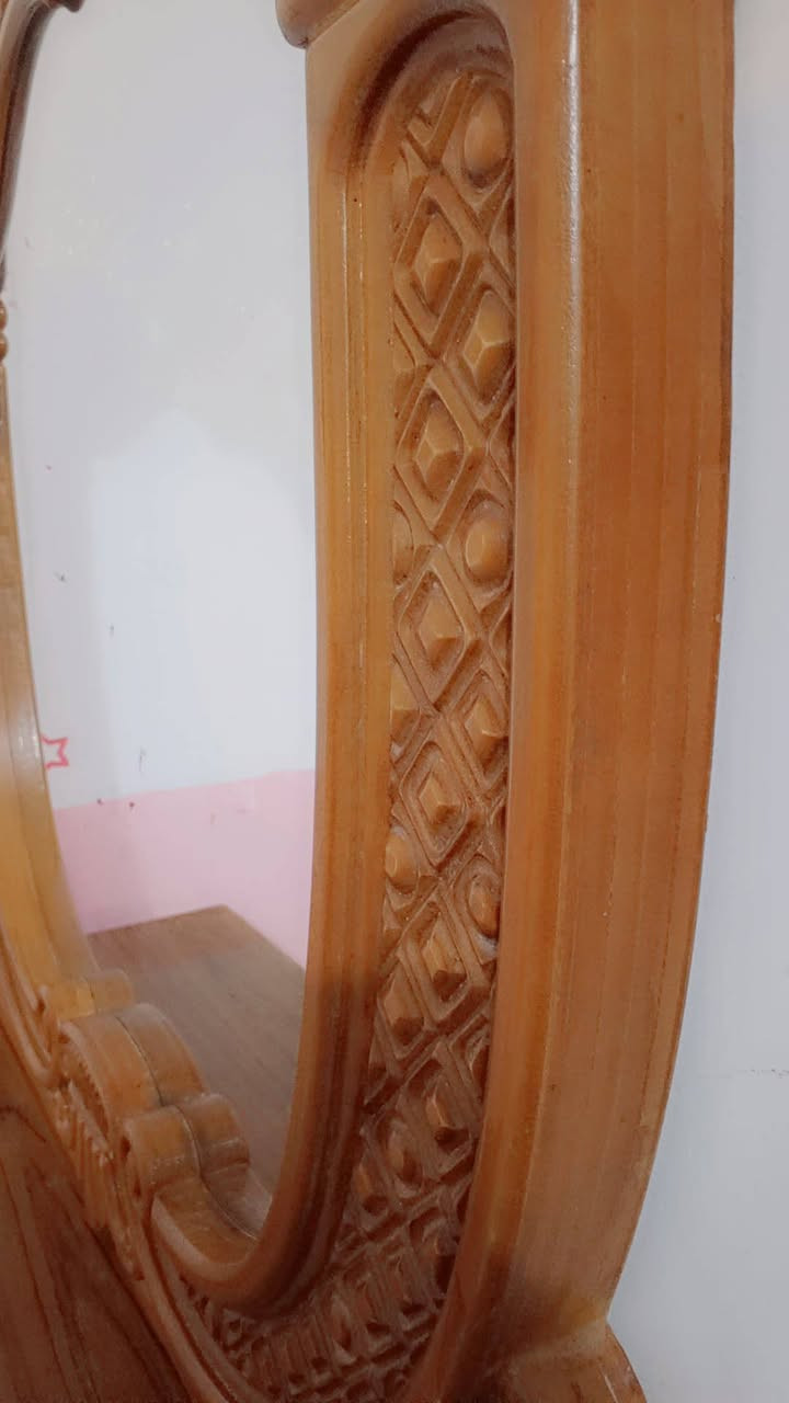 غرفه تزكام ثقيل كلش نظيفه كنتور طابقين ما مستخدم ابد اخو الجديد ناقص الغرفه فقط زاويه مسويتها بثلاثه قبل كم سنه بس مستخدمتها على نظافه سعرها مليون ونص مكاني نجف تجون وتشوف احلى من الصوره ونظيفه كلش نظافتها احلى من الصوره هم وداخلها كلش نظيفه الكنتور ابو طابقين ست بيبان وفوق سته


**إذا كنت صاحب هذا الإعلان وتريد حذفه لأي سبب، رجاءا أرسل رسالة إلى الدعم الفني**