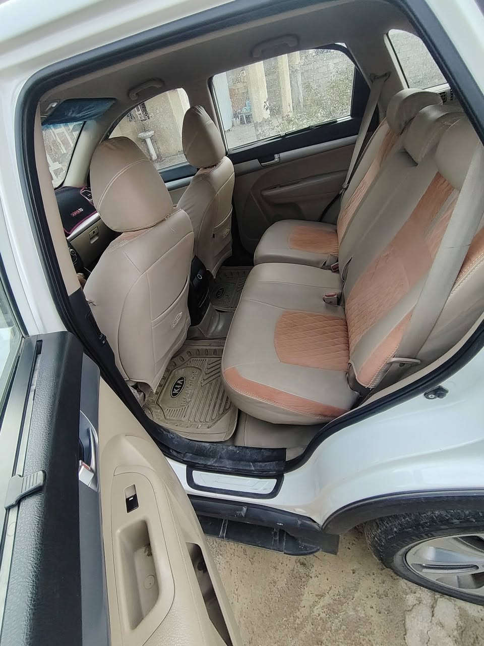 سلام عليكم سورنتو خليجي موديل ٢٠١٥ رقم بغداد محرك ٦ سبعه راكب مكفوله من ضربه من صبغ ماشيه ١٣٣ سعر 200 بيه مجال مكان صلاح الدين بلد ***********
