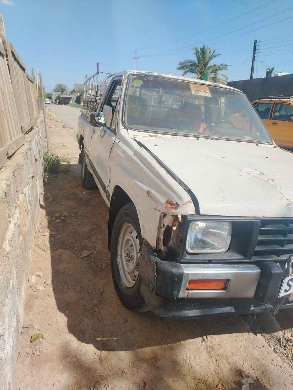 السلام عليكم بيكم تيوتا ٨٥ للبيع أدوات السياره ابيعلك كوم حديد جاهزه كير محرك مكفولات باتري بلكارتون تفيد مال معمل مال مزرعة السياره تنفع قالب نجارة ترايه حلو العنوان بغداد رقم الموبايل *********** االسعر ١٣ وبيه مجال تعهدلك سرقه وعشاير

