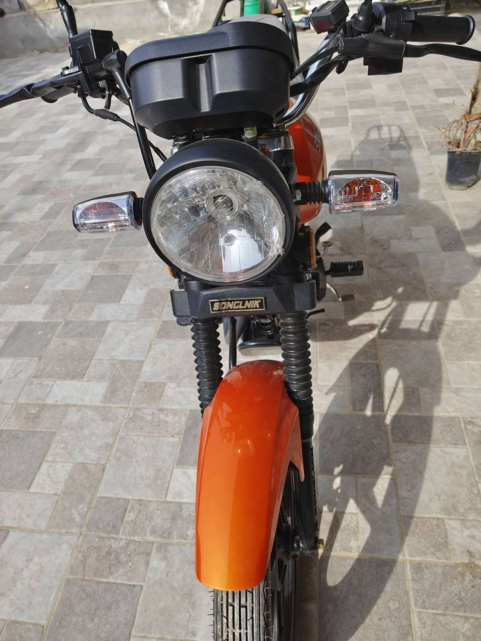 سولينك ماكس وان موديل 25 اوراق سكنر 6 وي المكاتبه ماشيه 1000..للبيع مكاني شاميه  السعر 875 وبيه مجال قليل ***********
